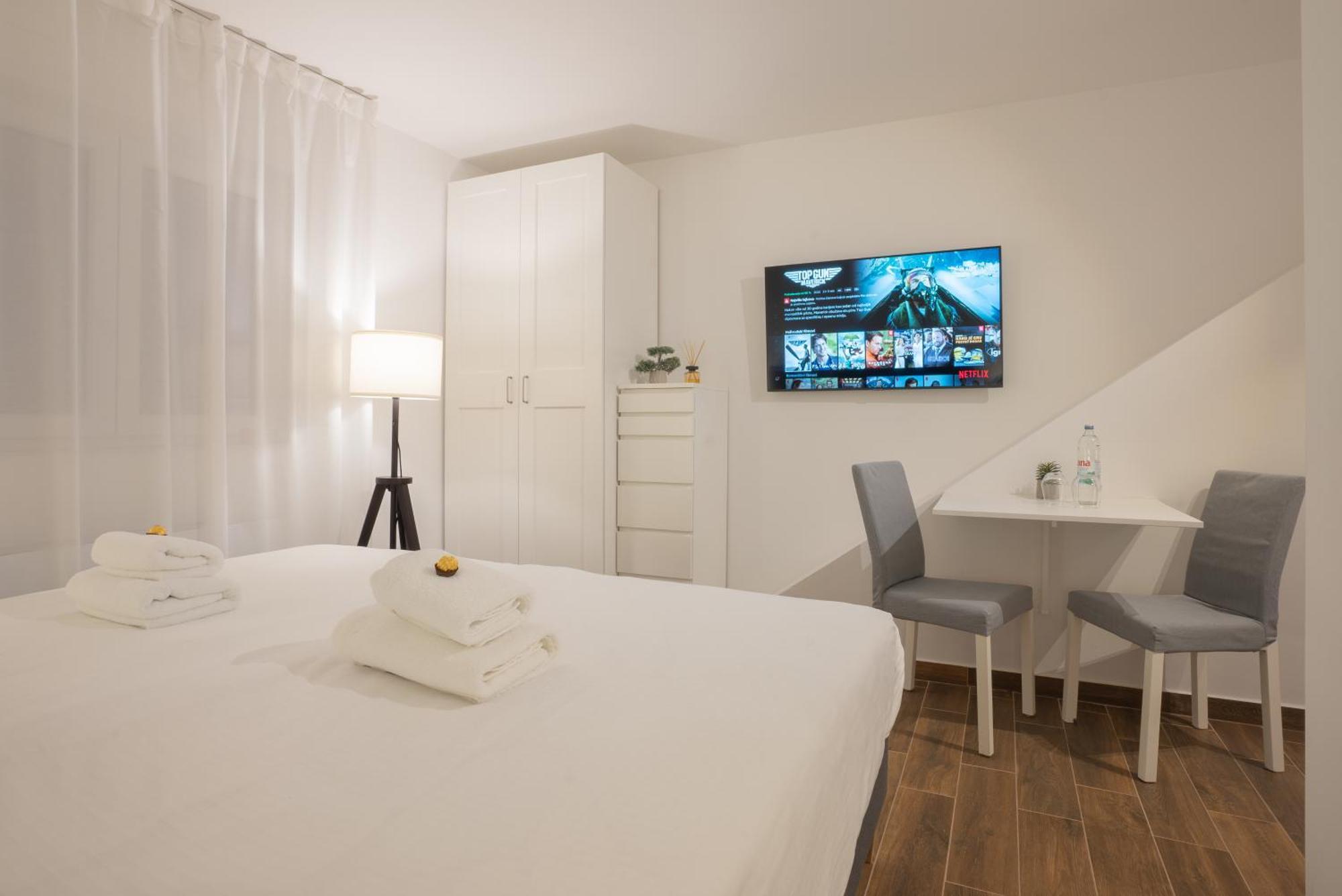 Goldberg Apartments 오시예크 외부 사진